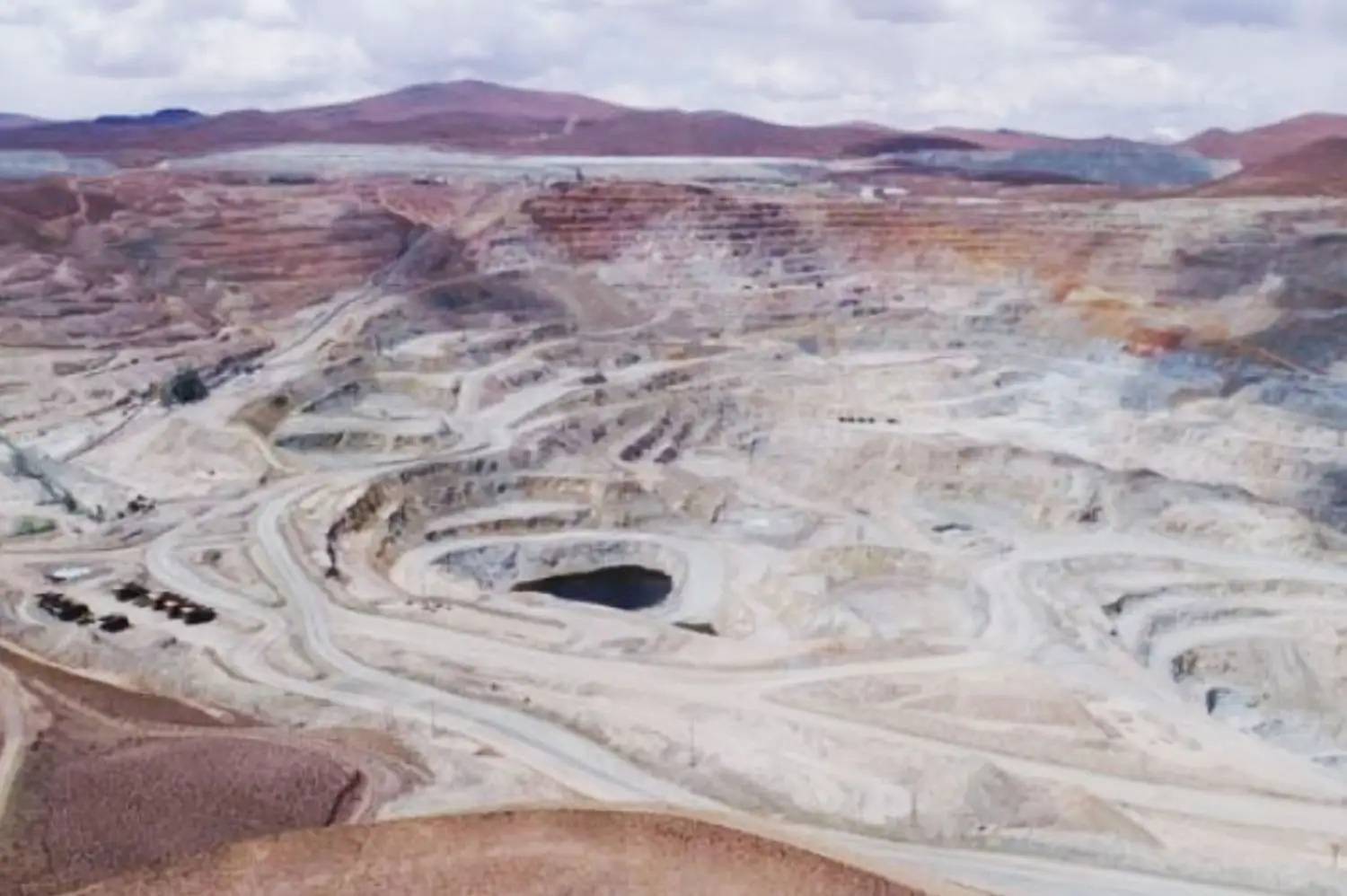 Qb2 Teck mira con optimismo Quebrada Blanca 3 y encuentra más mineral de lo ...